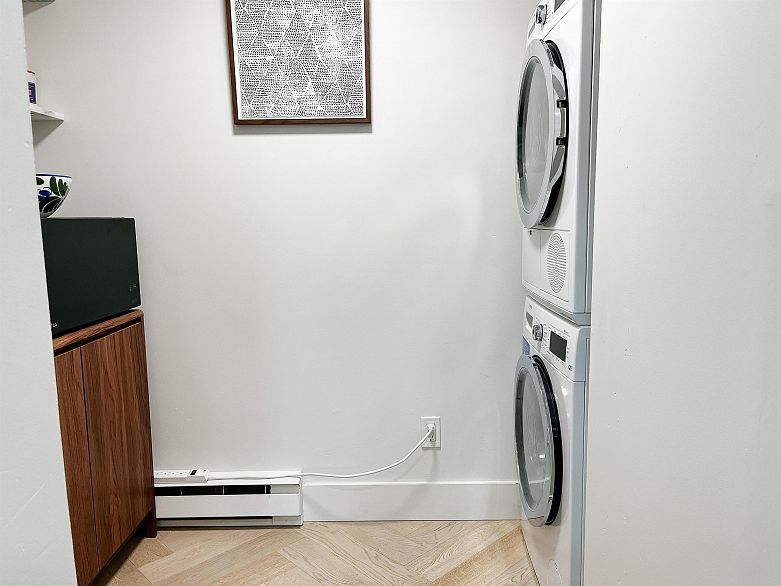 B307 1331 Homer Street