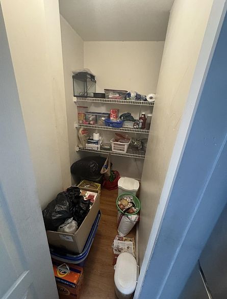 302 688 E 56th Avenue