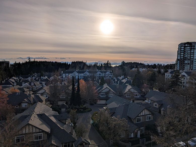 901 5615 Hampton Place