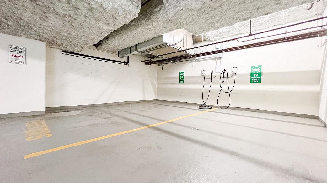 901 5615 Hampton Place