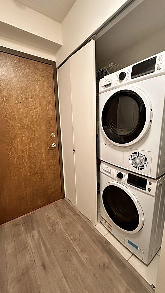 703 1212 Howe Street