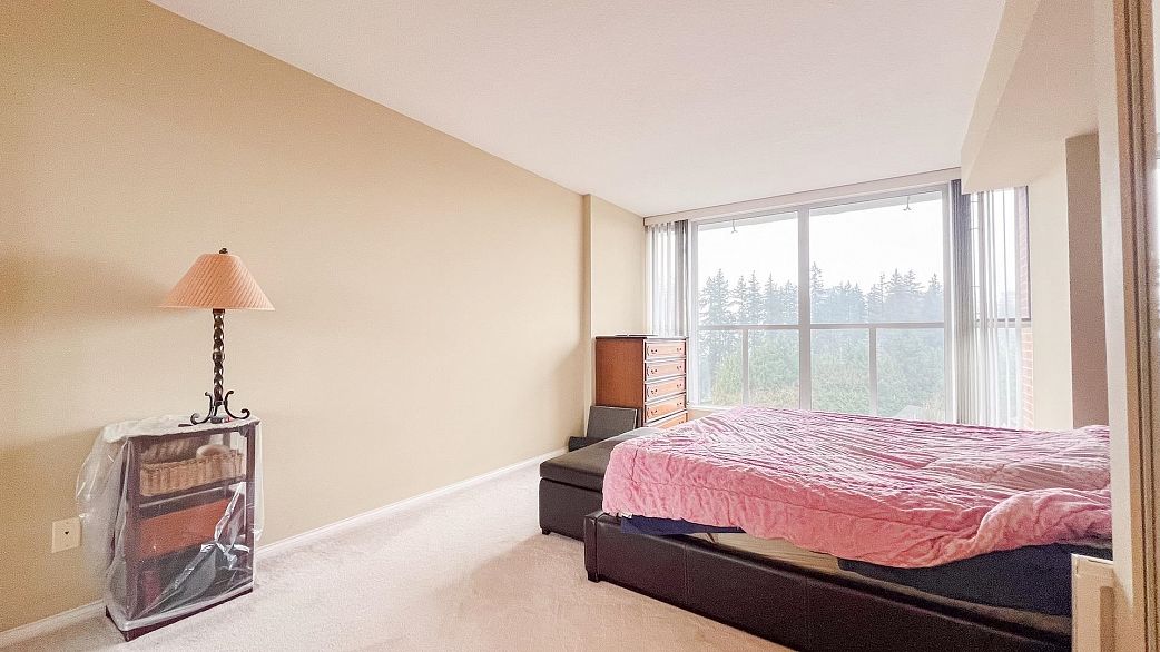 901 5615 Hampton Place