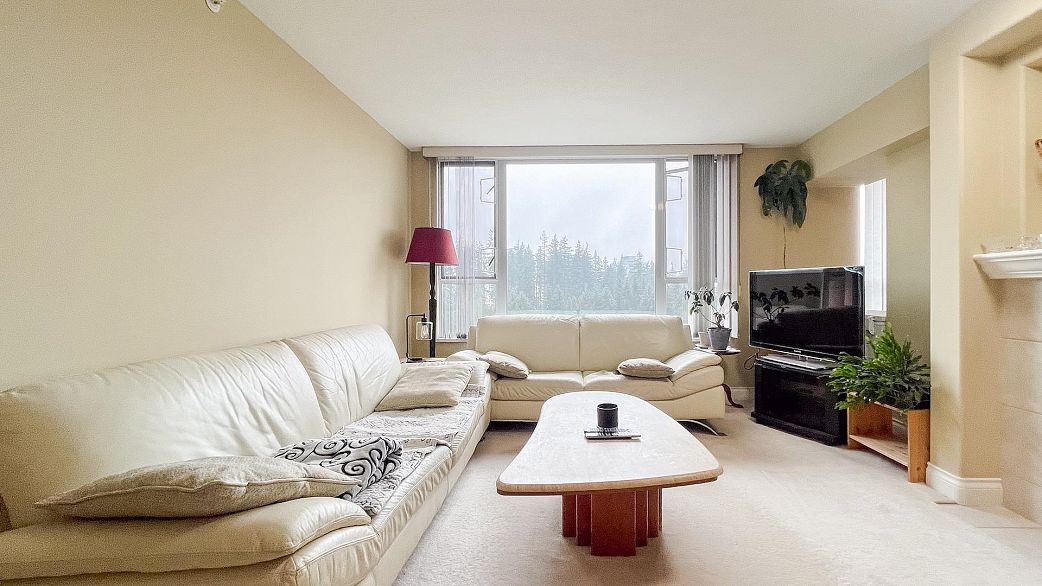 901 5615 Hampton Place