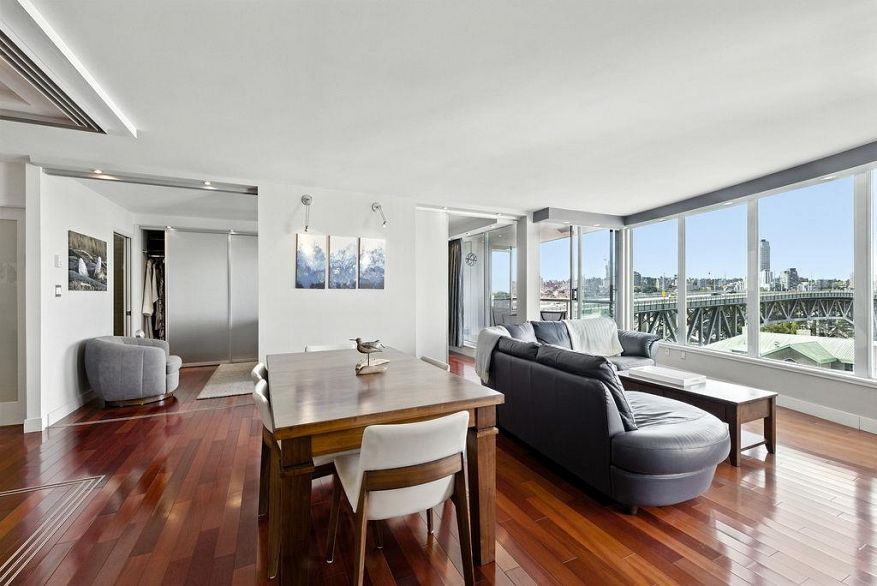 1405 1500 Howe Street