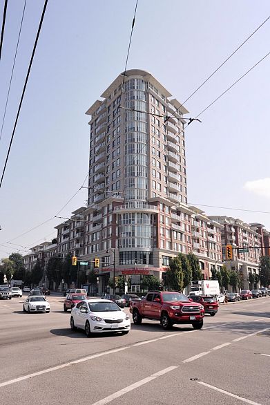 706 4028 KNIGHT STREET, Vancouver BC V5N 5Y8