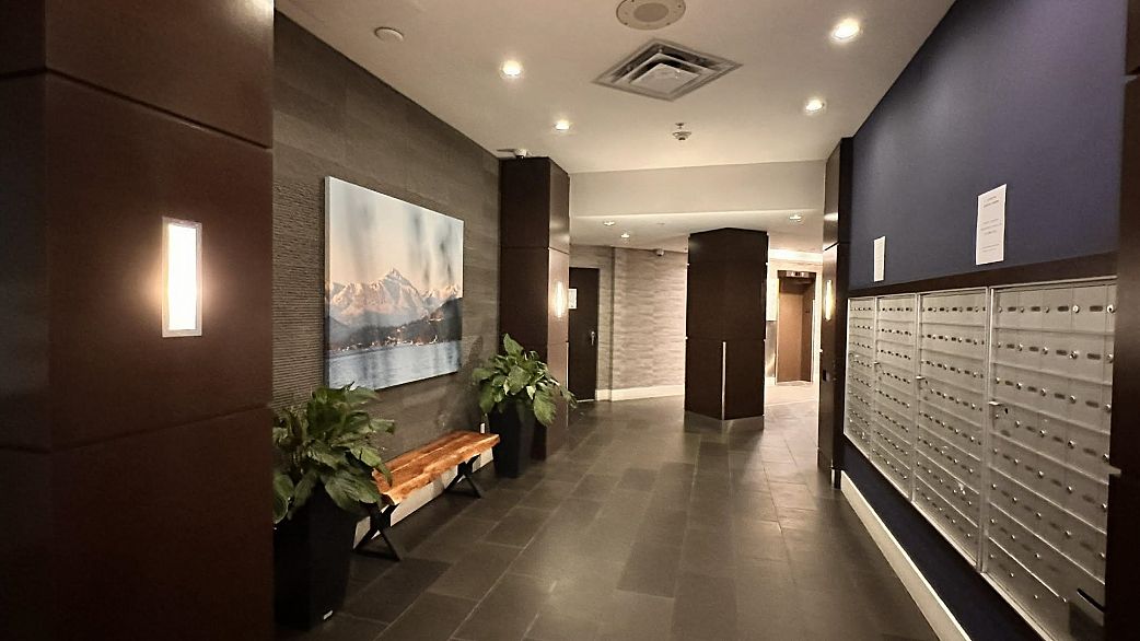 703 1212 Howe Street