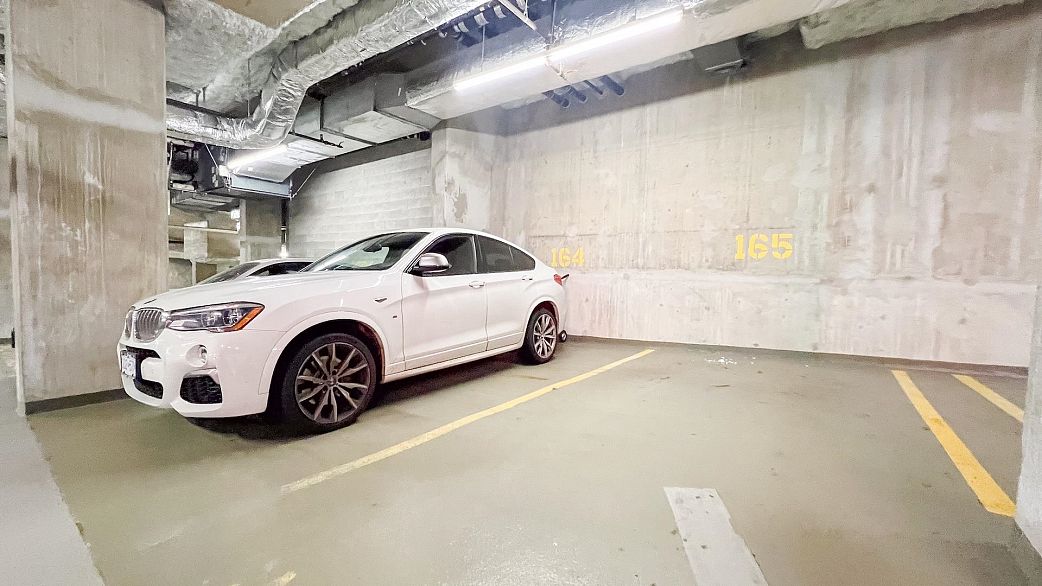 901 5615 Hampton Place