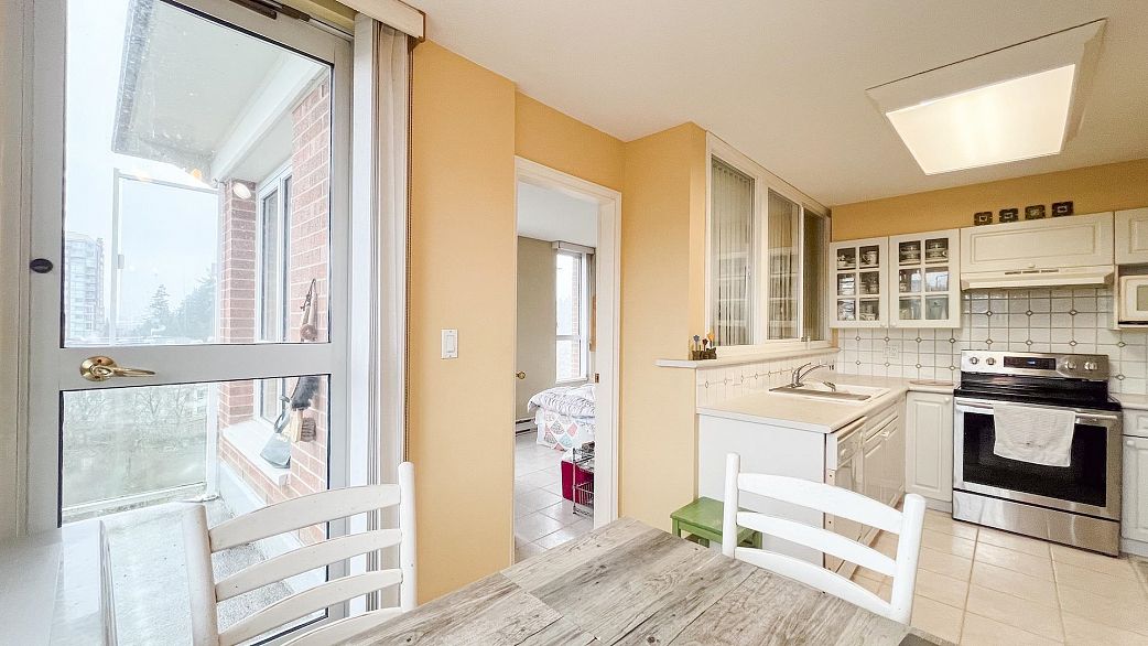 901 5615 Hampton Place