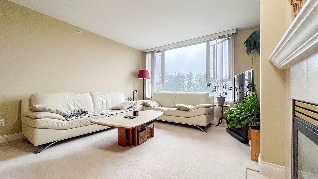 901 5615 Hampton Place