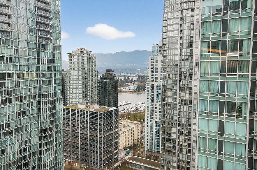 2205 1200 Alberni Street