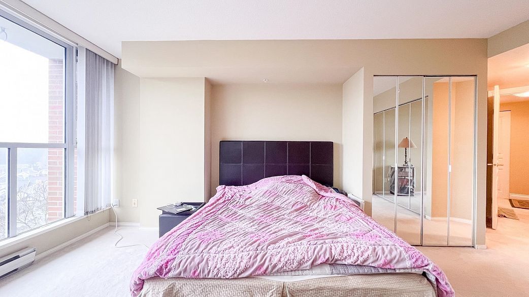 901 5615 Hampton Place