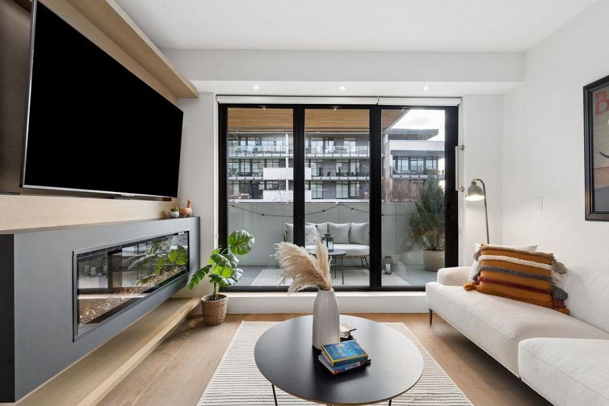 205 5089 Quebec Street