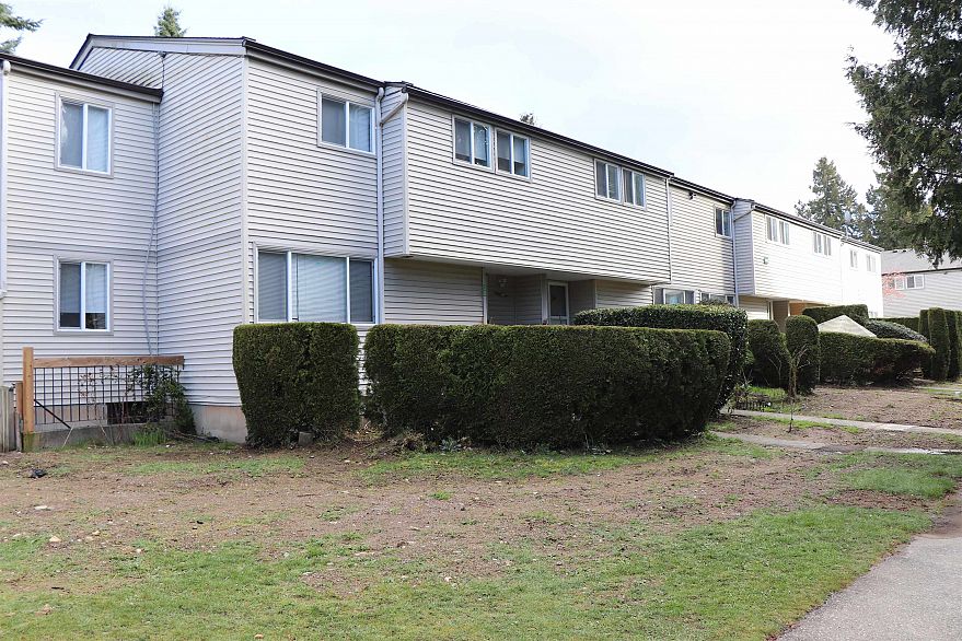 39 3421 E 49th Avenue