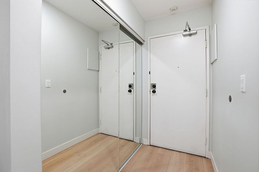 303 1516 Charles Street