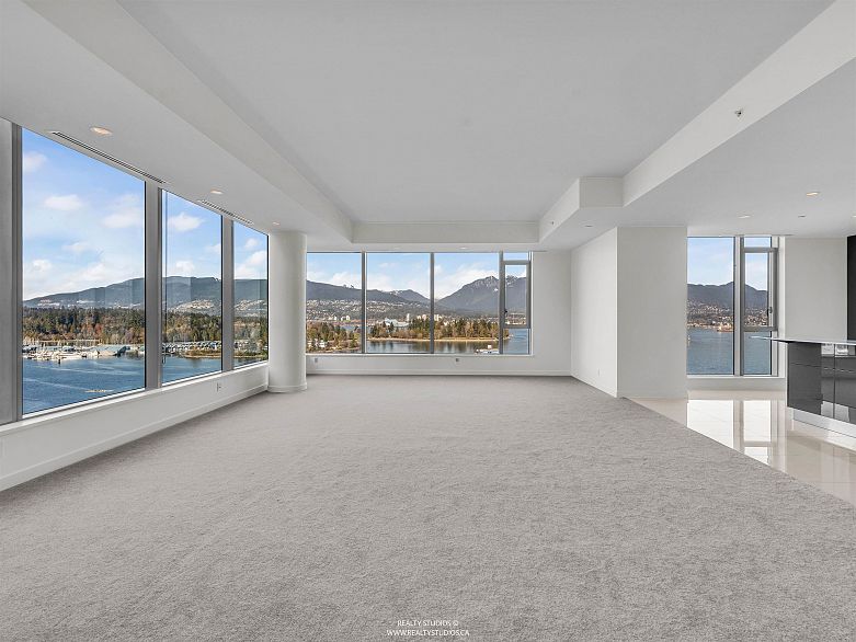 1301 277 Thurlow Street