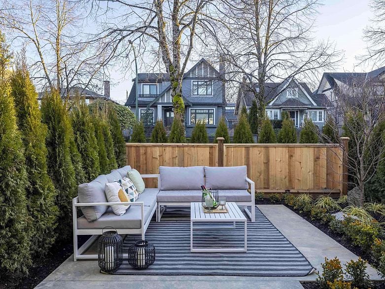 1 3919 W 18th Avenue