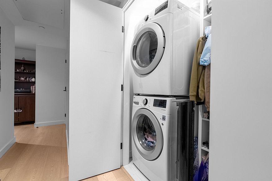 203 1365 Davie Street