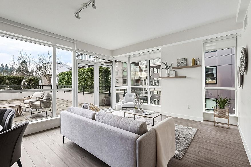 372 438 W King Edward Avenue