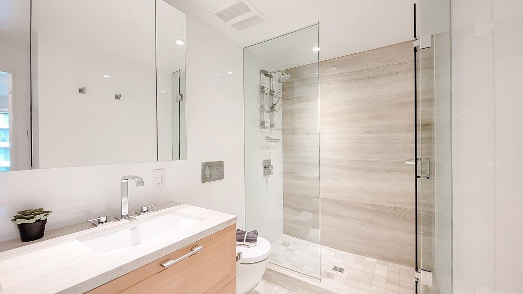 301 7128 Adera Street