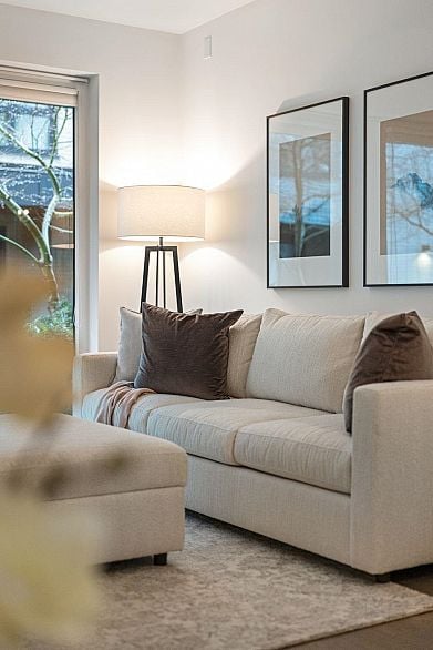 105 5383 Cambie Street