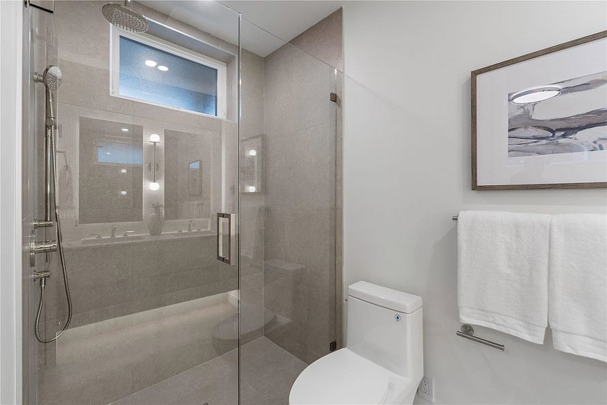 1 4693 Chester Street