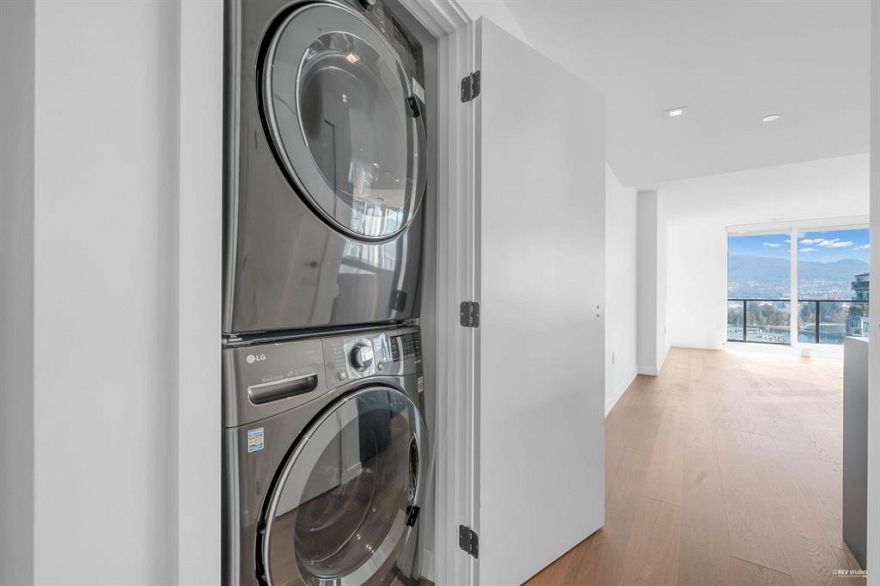 1602 620 Cardero Street