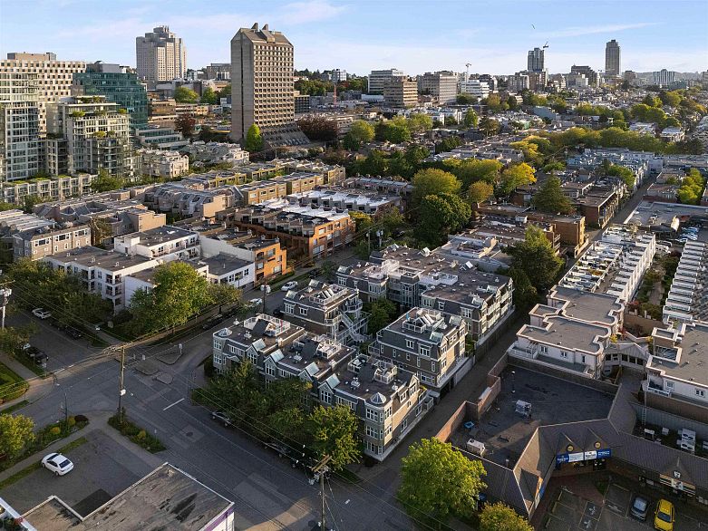 102 725 W 7th Avenue