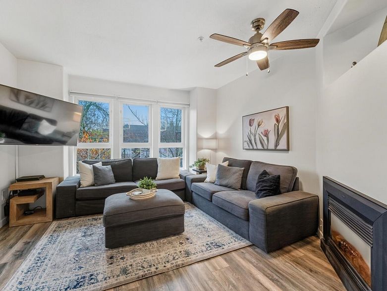 305 1915 E Georgia Street