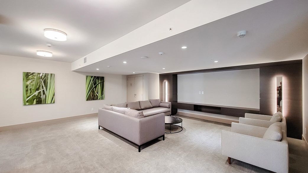 301 7128 Adera Street