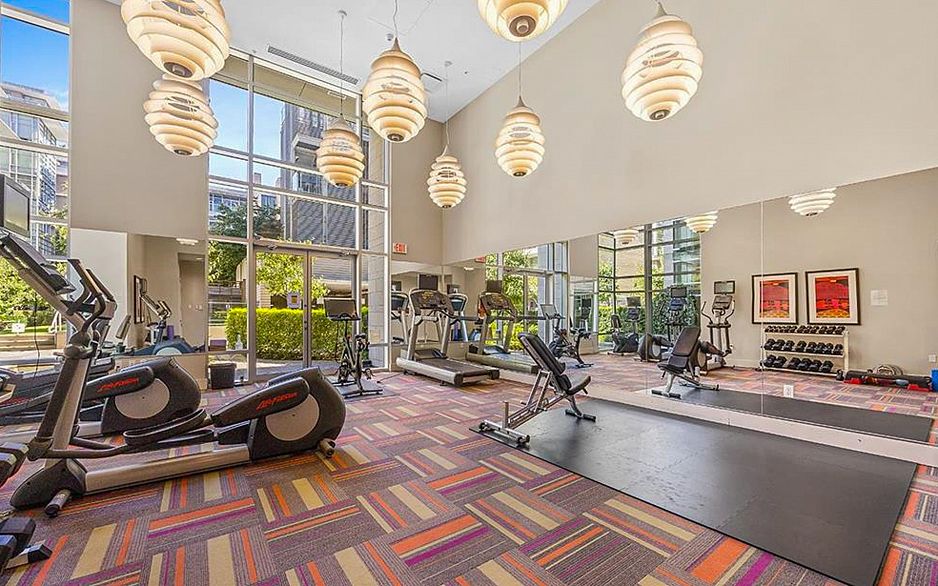 501 1616 Columbia Street