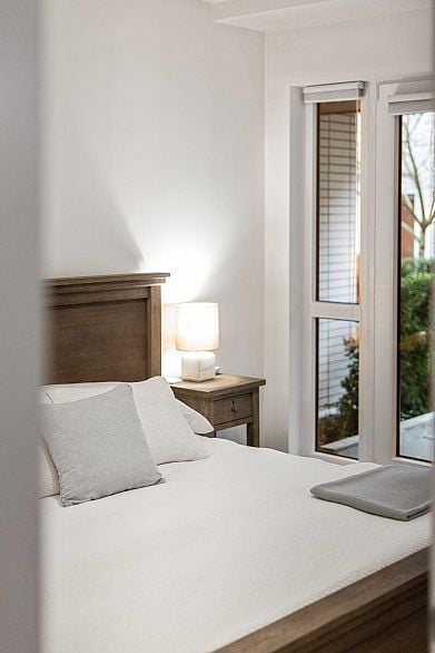 105 5383 Cambie Street