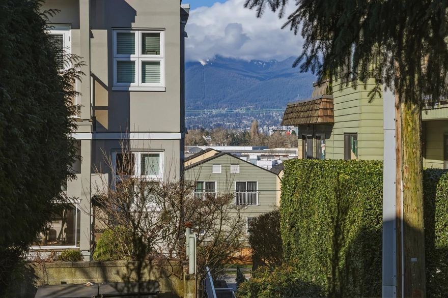 105 621 E 6th Avenue