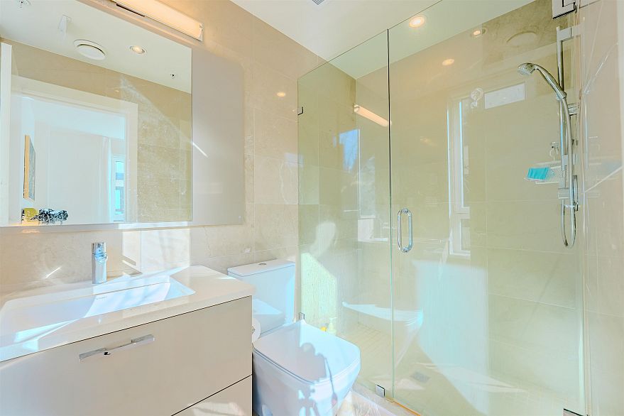 208 4408 Cambie Street