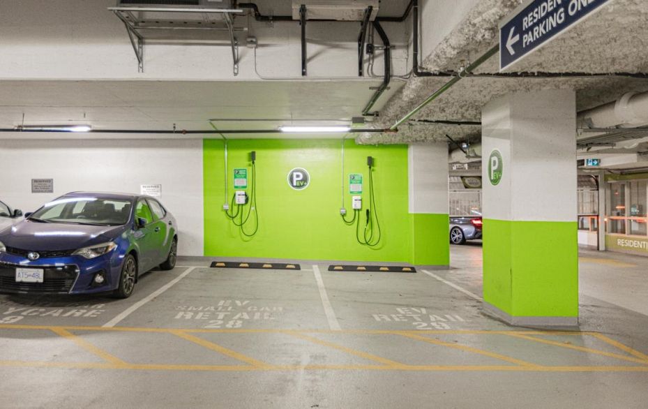 2907 8189 Cambie Street