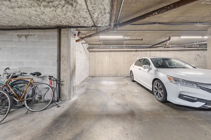 205 2212 Oxford Street