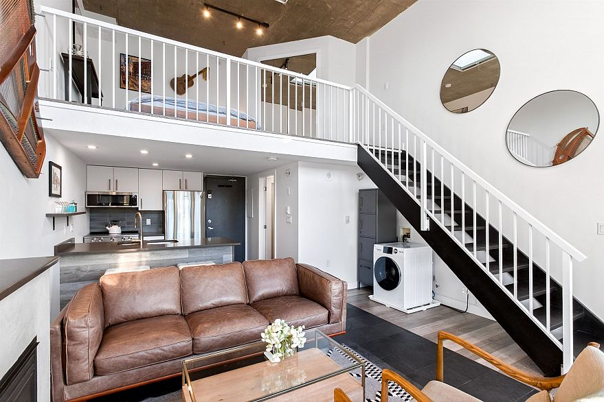 805 22 E Cordova Street