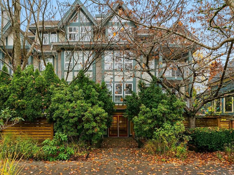 305 1915 E Georgia Street