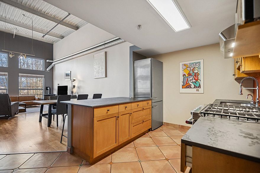 211 336 E 1st Avenue