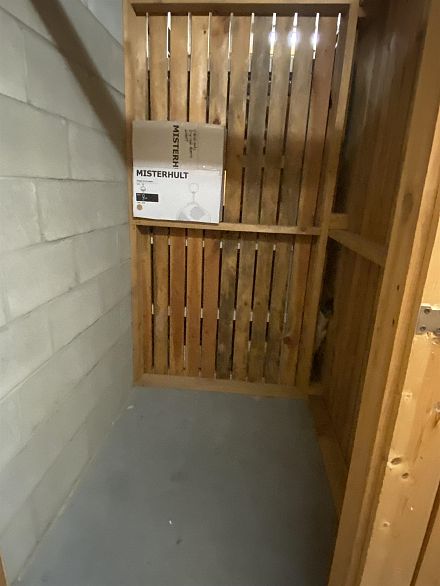 2004 1020 Harwood Street