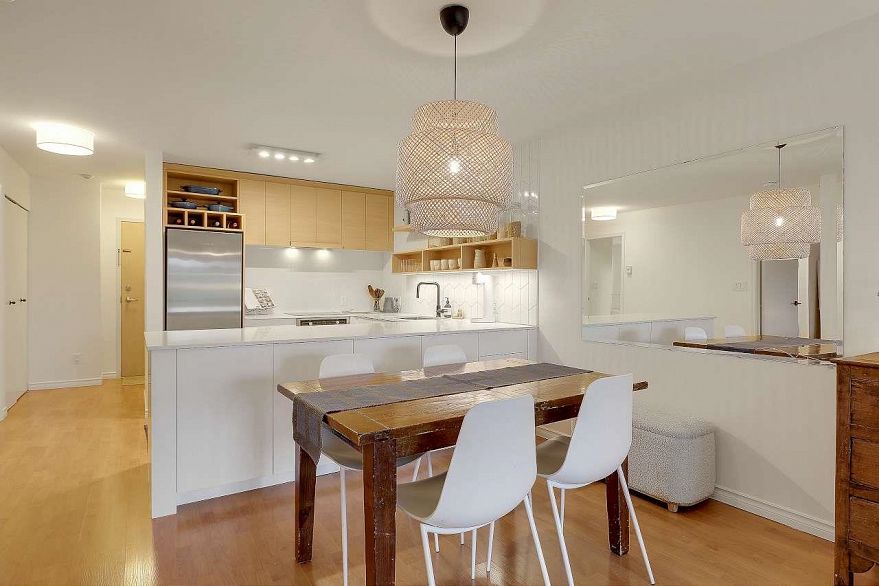 305 4868 Fraser Street