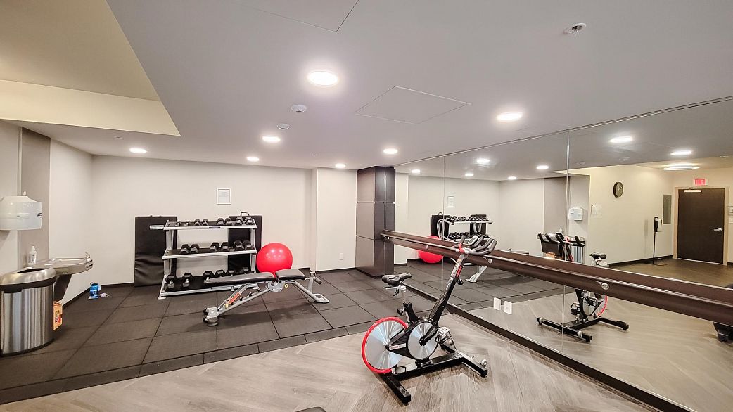 301 7128 Adera Street