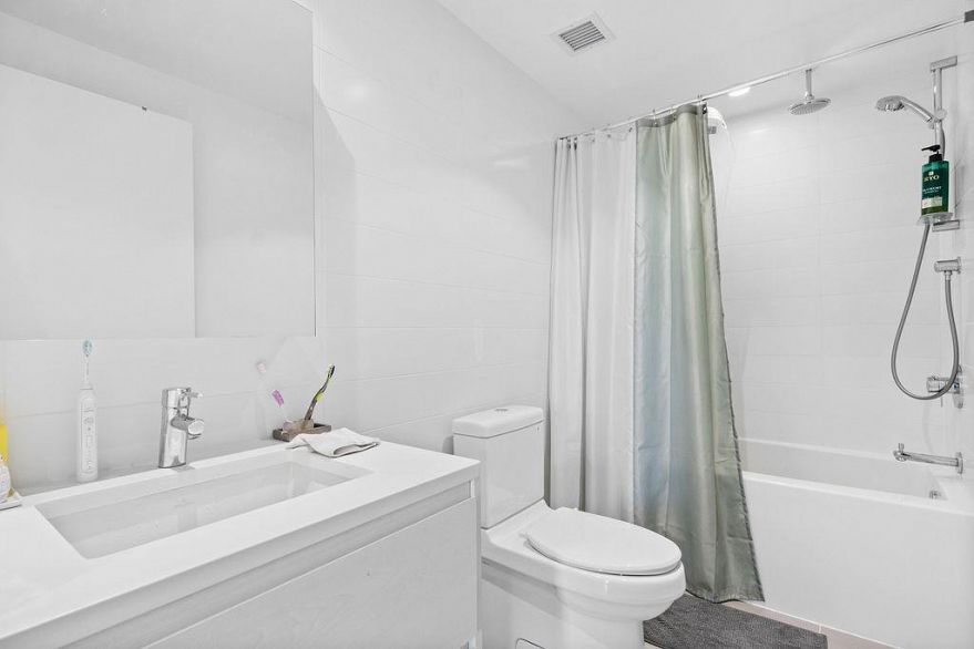 205 8188 Fraser Street