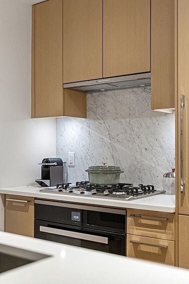 105 5383 Cambie Street