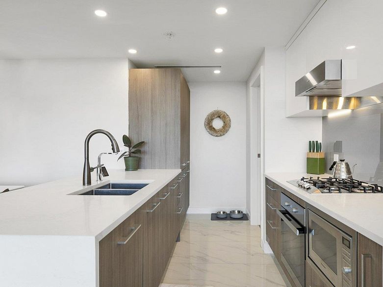 1106 2221 E 30th Avenue