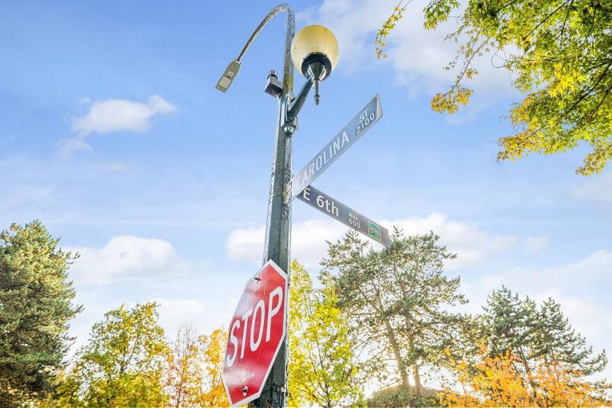 105 621 E 6th Avenue