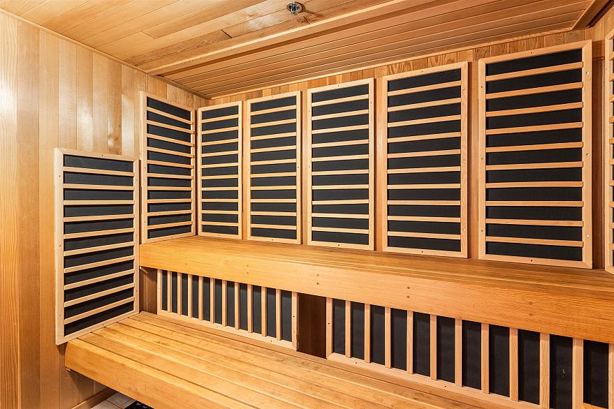 2318 Oliver Crescent