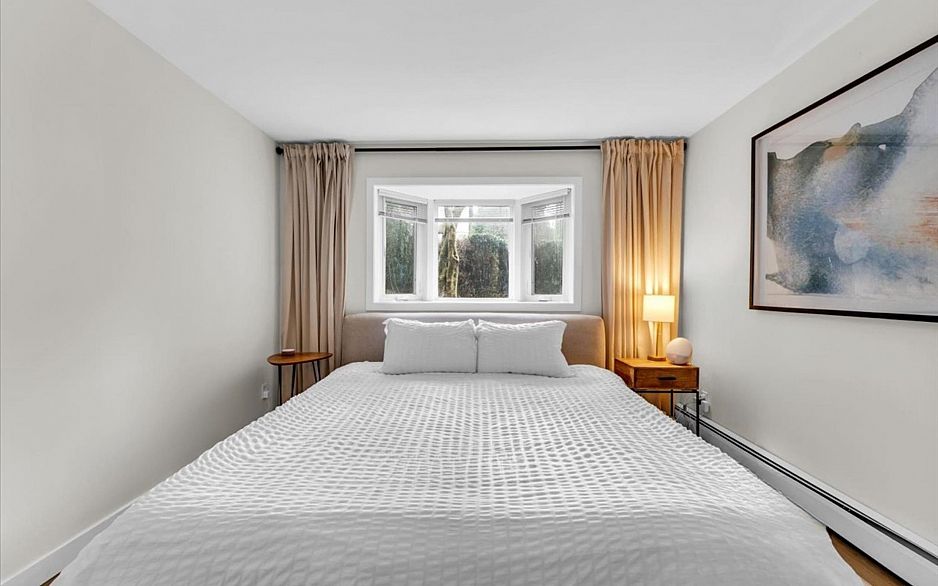 102 1935 W 1st Avenue