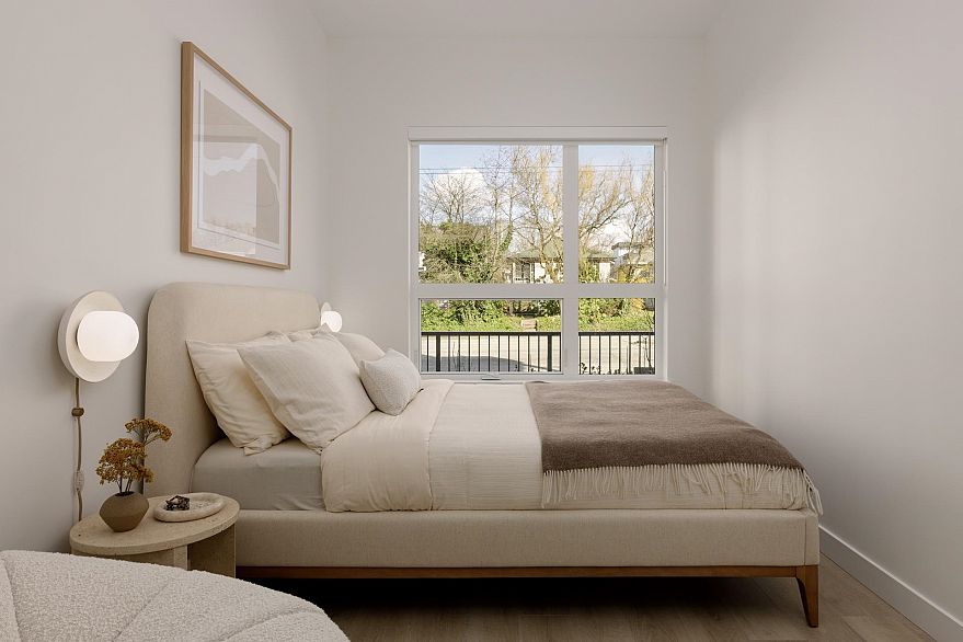 102 2268 E Broadway Street