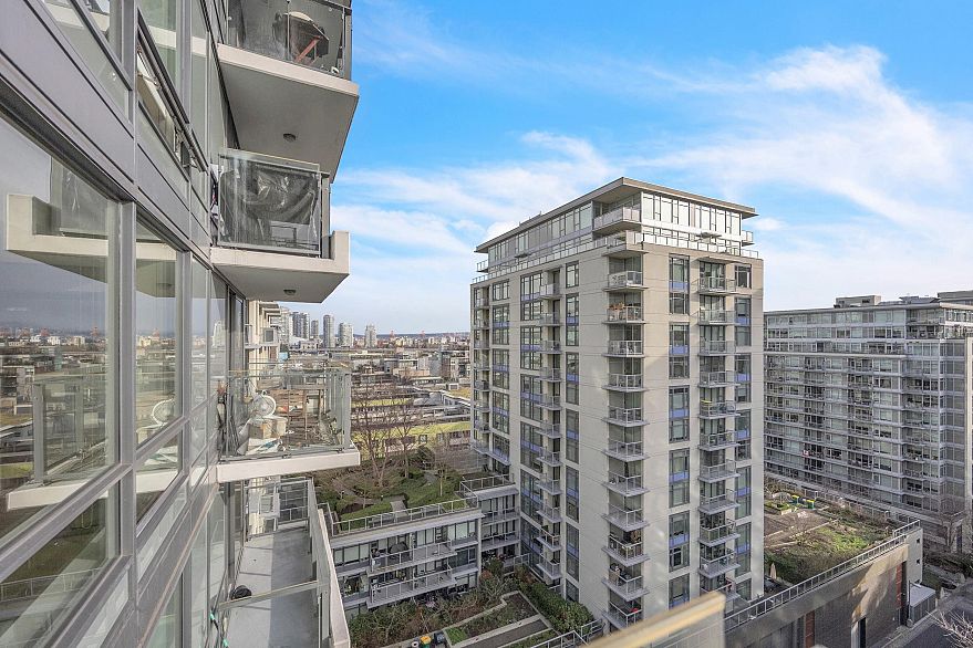 1405 1788 Columbia Street