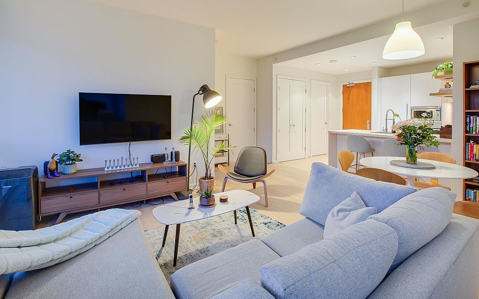 501 1616 Columbia Street